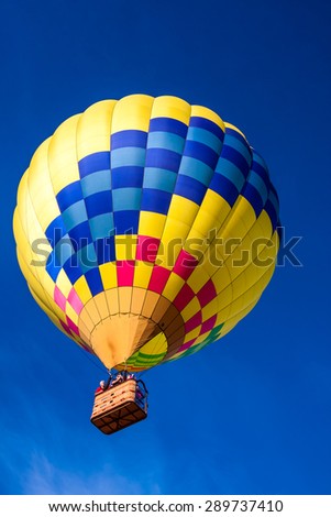 Windsor, CALIFORNIA/UNITED STATES - JUNE 20, 2015: 25th Sonoma County Hot Air Balloon Classic on June 20, 2015 in Windsor, Keiser Park, in Sonoma Wine Country.