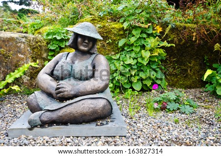 garden statue