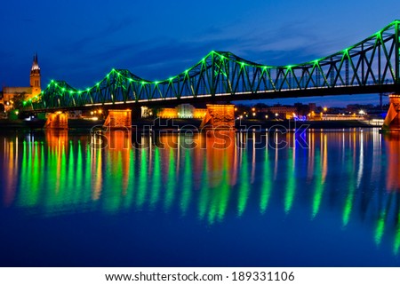 [Obrazek: stock-photo-beautiful-highlighted-bridge...331106.jpg]