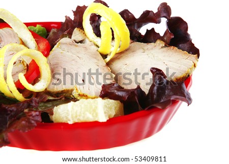 light roast tuna served on ceramic bowl