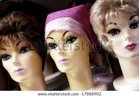 Mannequin heads with wigs