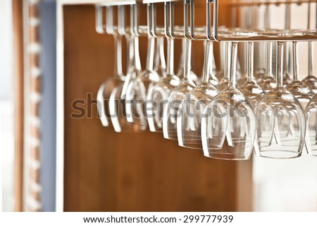 Close up picture of empty glasses in bar