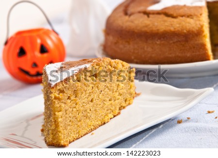 Pumpkin cake for halloween