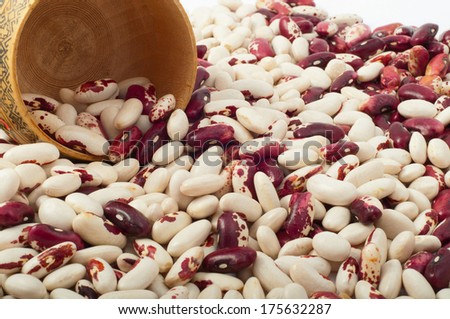 texture of red and white beans with wooden raw capacity