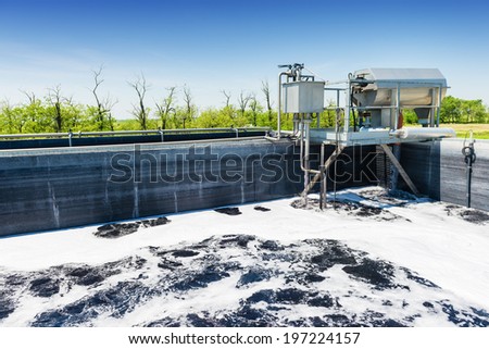 Cleaning construction pool for sewage treatment , waste water
