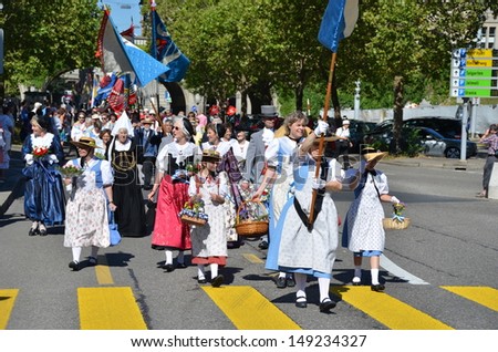 ZURICH - AUGUST 1: Traditional parade in Zurich on the Swiss National Day, August 1, 2013 in Zurich