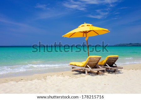 Paradise vacation on a tropical island/Sunbeds in a tropical beach/Thailand, Trat