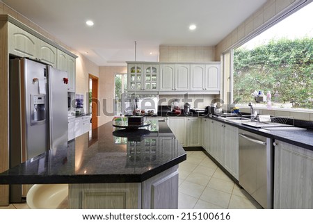 Interior design: Modern big kitchen