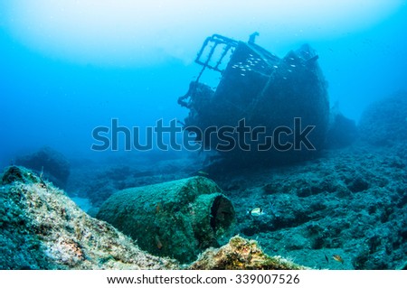 Wreck diving