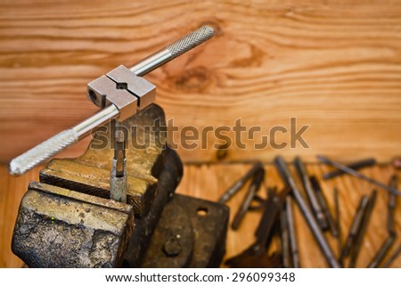 Threading tools necessary thing handyman