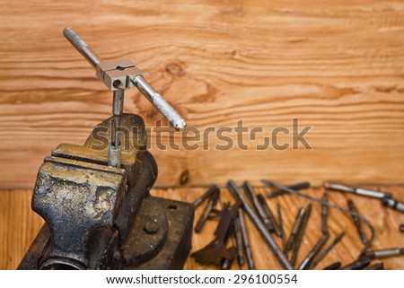 Threading tools necessary thing handyman