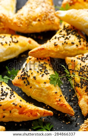Puff pastry stuffed with vegetables