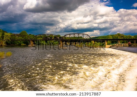 Dam and train bridge over the Delaware River in Easton, Pennsylvania.