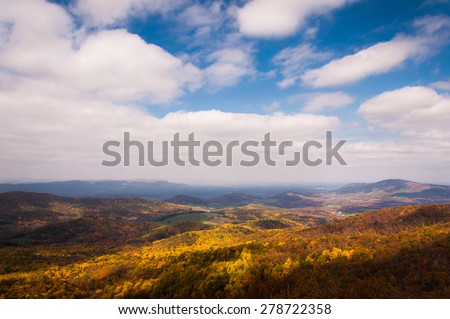 Autumn view of the Shenandoah Valley from Skyline Drive in Shenandoah National Park, Virginia.