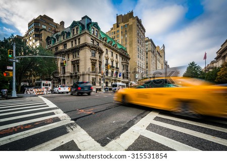 Intersection of 5th Avenue and 84th Street in the Upper East Side, Manhattan, New York.