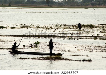 Canoe fishing sustainable food sources Asia