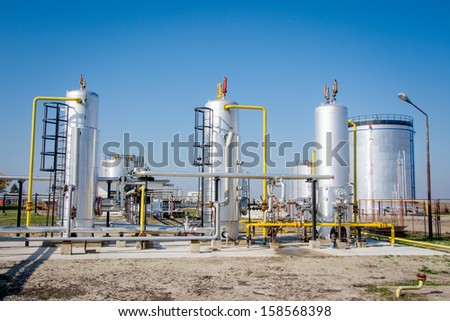 Gas storage and pipeline