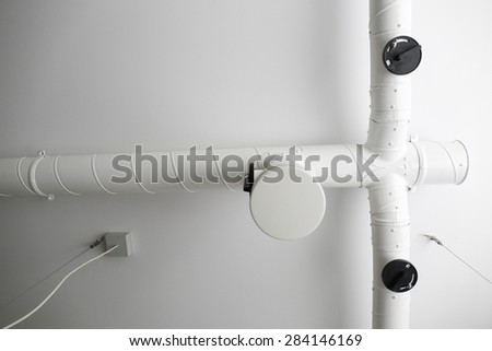 Ventilation system with different ventilation pipelines