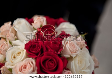 bouquet of roses wedding