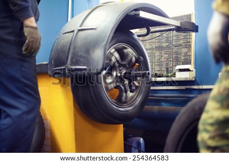 The process tire service, tire in motion