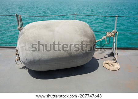 Big attraction ball for big ship