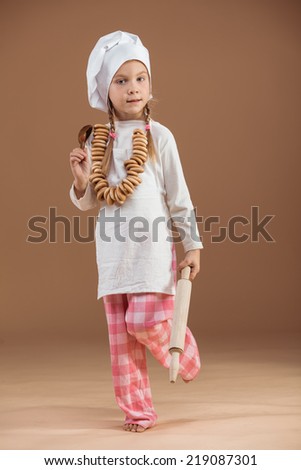 5 years old girl baker studio shot