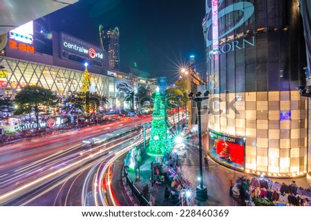 BANGKOK, THAILAND - DEC 25, 2013 :Central World shopping mall at night, welcome to Christmas and Happy New Year 2014 festival on December 25,2013 at Ratchaprasong intersection, Bangkok, Thailand.