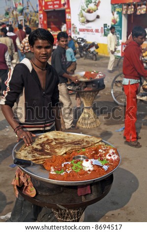 Street vendor selling traditional indian food at the Sonepur livestock fair