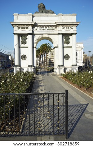VALPARAISO, CHILE - MAY 12, 2015: White marble arch in Valparaiso, Chile. The arch was donated by the British community to commemorate the 100th anniversary of the independence of Chile.