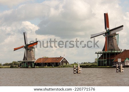 zaanse schans windmills typical dutch landscape