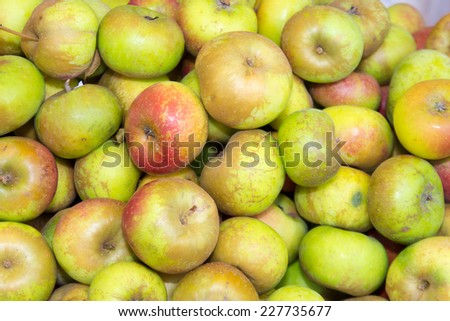 apples organic farming