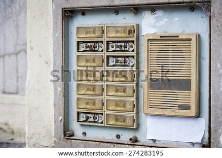 Old intercom, secure entrance to the house. Protection against burglary, robbery.