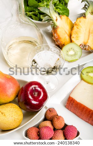 Great snack: fruit, wine and cheese