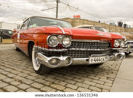 MOSCOW -?? APRIL 21: retro car cadillac on rally of classical cars on Poklonnaya hill,  April 21, 2013, in town Moscow, Russia.