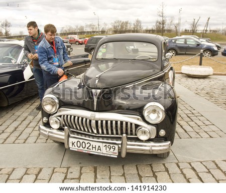 MOSCOW - APRIL 21: retro car peugeot on rally of classical cars on Poklonnaya hill,  April 21, 2013, in town Moscow, Russia.