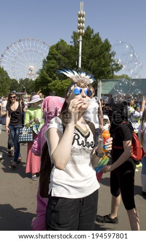 MOSCOW - MAY 18, 2014: carnival and parade Dream flash - 2014 (Soap bubbles day) in All-Russian Exhibition centre.