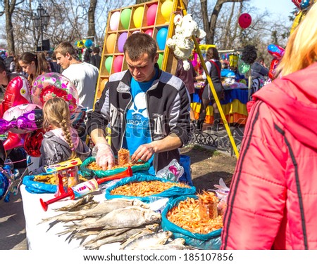 ODESSA, UKRAINE - APRIL 1: people celebrate Humor in Odessa April 1, 2013 . Humor is a great humor fest , held annually in Odessa Day April 1 . Outdoor holiday trade . full Sale