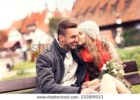 A picture of a romantic couple on a date in Gdansk
