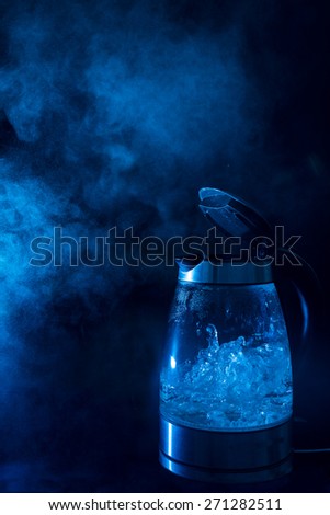 Kettle boiling with steam