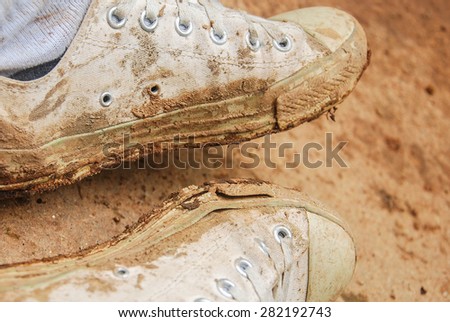 Mud on dirty shoes