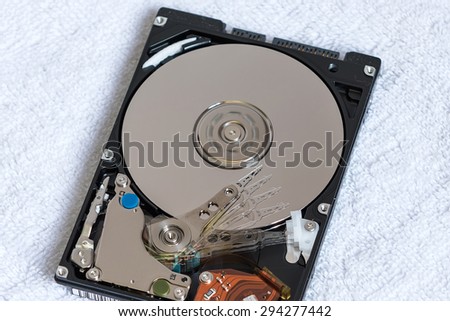 Exposed hard drive with moving read write head