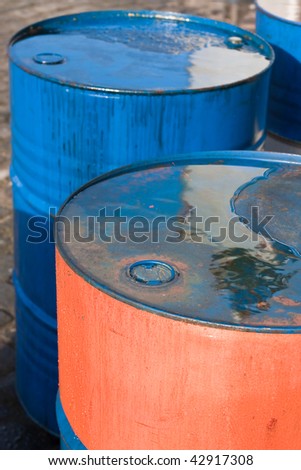 Blue and orange oil barrels (1)