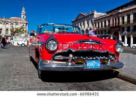 HAVANA - NOVEMBER 30: American classic car November 30, 2010 in Havana.Cubans ,unable to buy newer models,keep thousands of them running despite the fact that parts have not been produced for decades