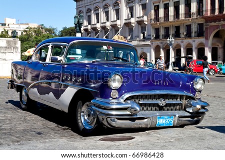 HAVANA - NOVEMBER 30: American classic car November 30, 2010 in Havana.Cubans ,unable to buy newer models,keep thousands of them running despite the fact that parts have not been produced for decades