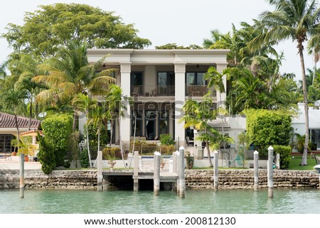 Luxurious mansion by the seaside on Star Island, Miami, home of the rich and famous