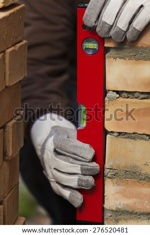 leveling the masonry bricks