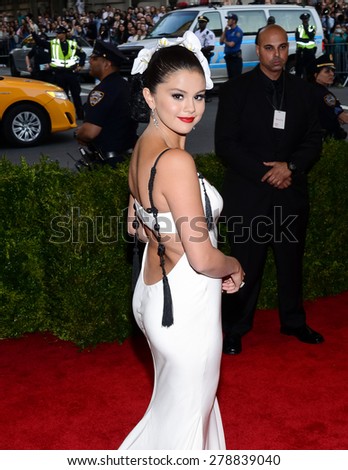 New York, NY  Monday May 04, 2015: Selena Gomez attends \'China: Through The Looking Glass\' Costume Institute Gala, held at the Metropolitan Museum of Art in New York City, New York.