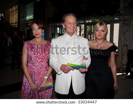 MOSCOW - JUNE,28: Mikhail Zadornov With Family. Closing Ceremony Of 31st Moscow International Film Festival at Pushkinsky Cinema . June 28, 2009 in Moscow, Russia.