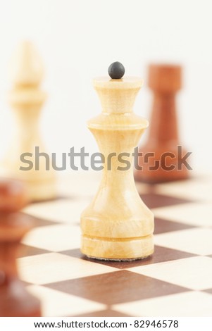 queen chess white