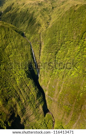 Kahiwa falls picture taken from helicopter, Molokai island, Hawaii